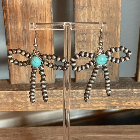 Jewelry - New - Faux Navajo Pearls with Turquoise Beads - Dangle Bow Earrings